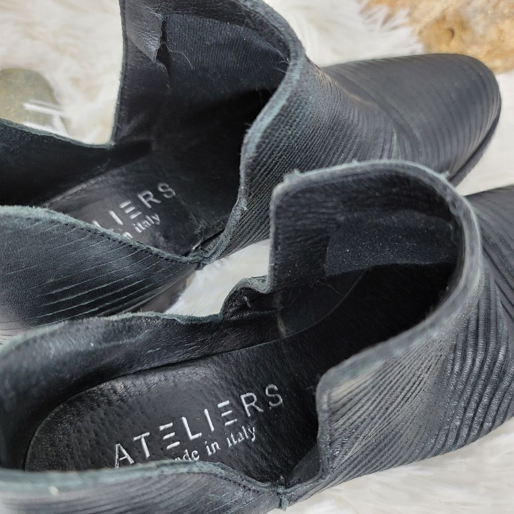 Ateliers textured black leather d'orsay booties - Picture 10 of 11